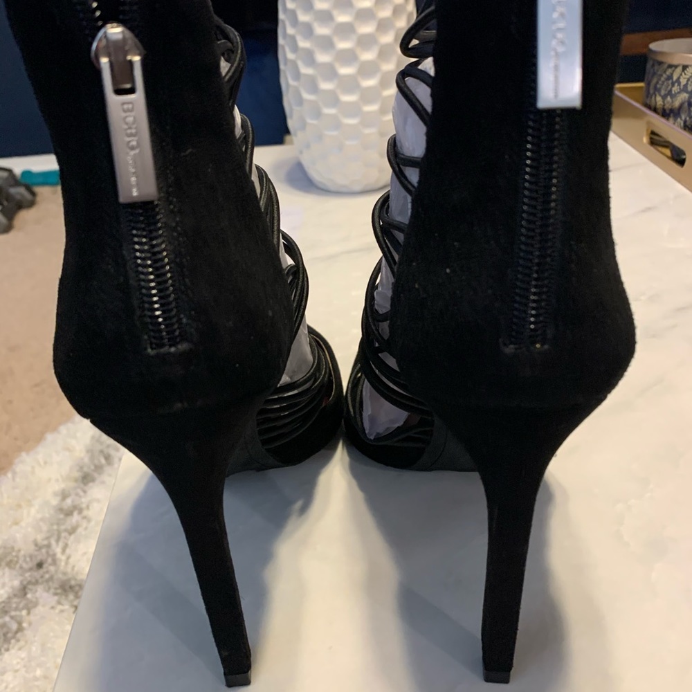 BCBG black pumps/stilettos - Picture 3 of 5